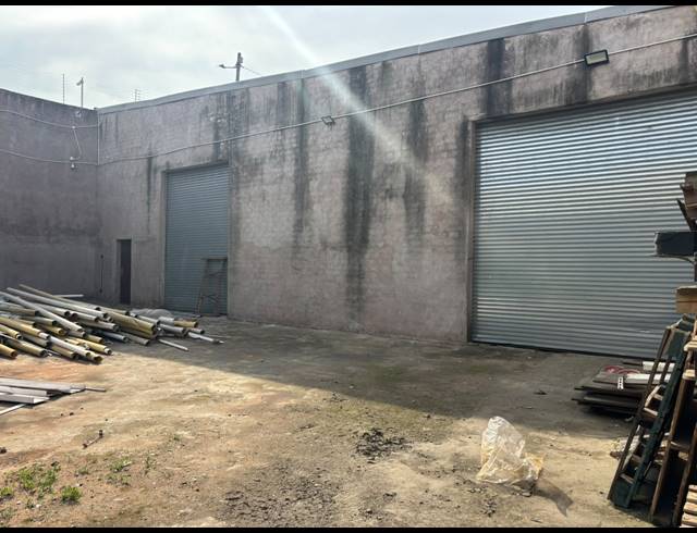 510M² WAREHOUSE FOR SALE IN UMBILO